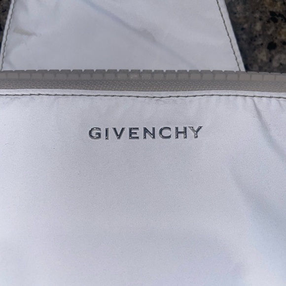 Givenchy Antigona Crossbody Bag in Nylon - Picture 12 of 16